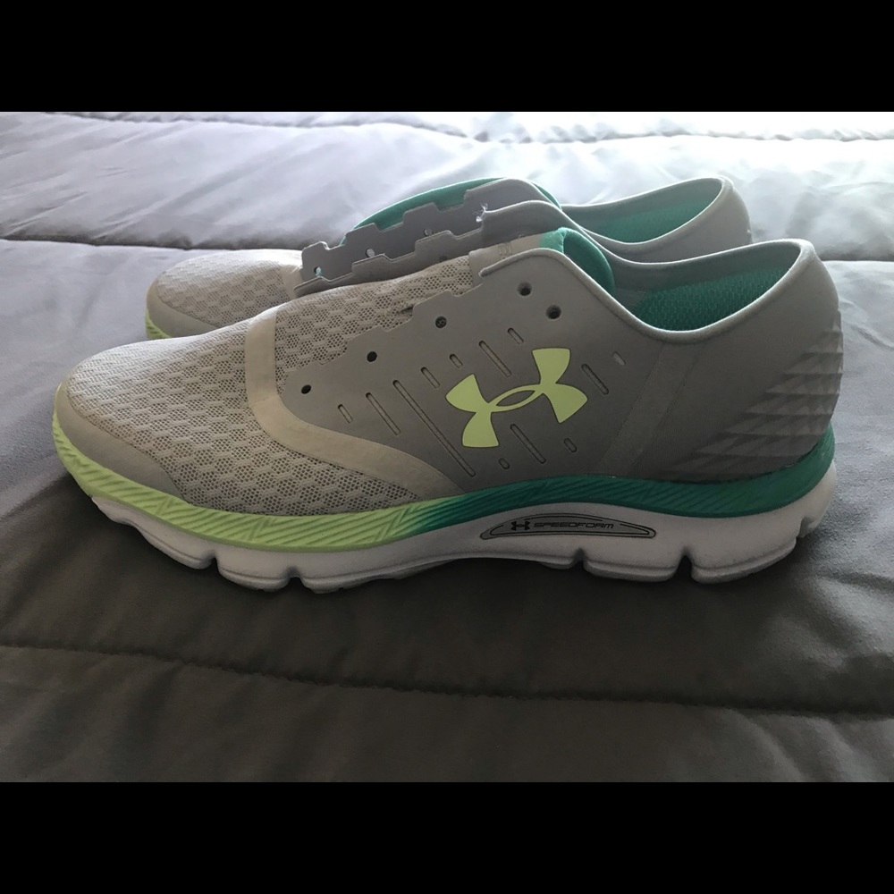 Women’s Under Armour Speedform running shoes